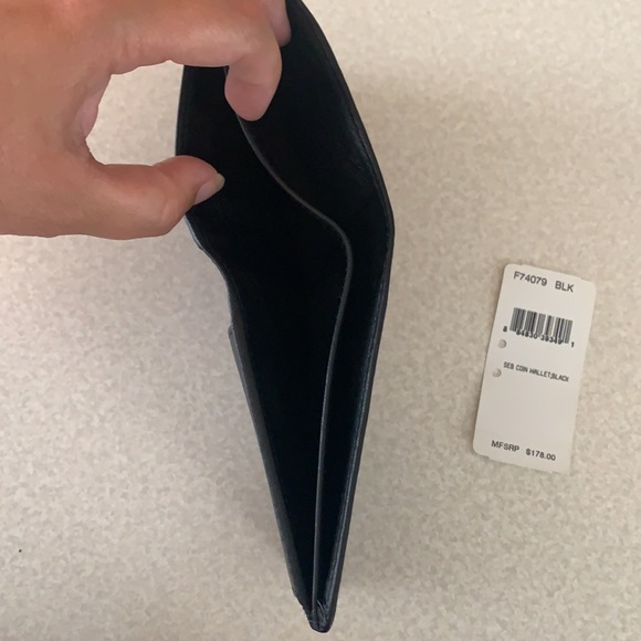 NWT coach wallet - Picture 3 of 4